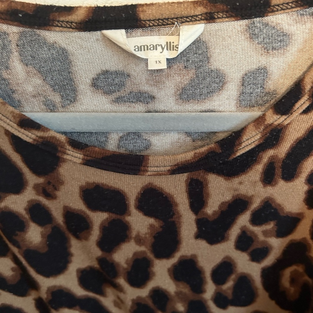 Amaryllis 1X top, EUC